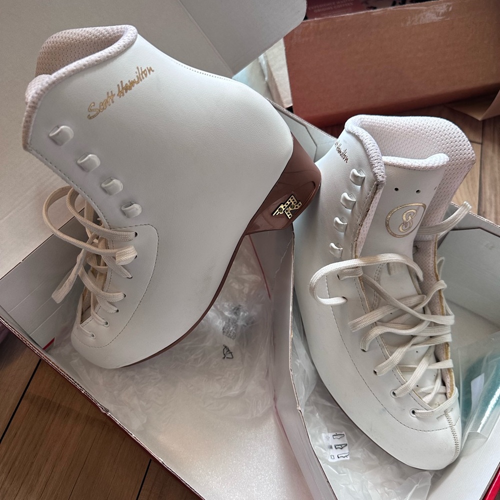 Scott Hamilton Risport White Women's Ice Skates 255 (US 7-7.5)
